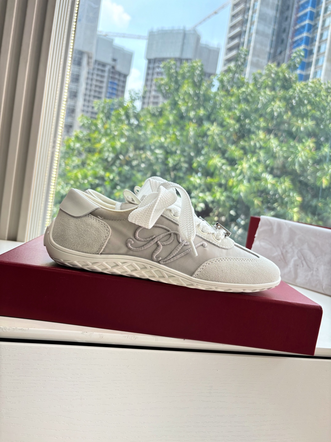 Roger Vivier RV 로저 비비에 트레이닝 스니커즈 신발