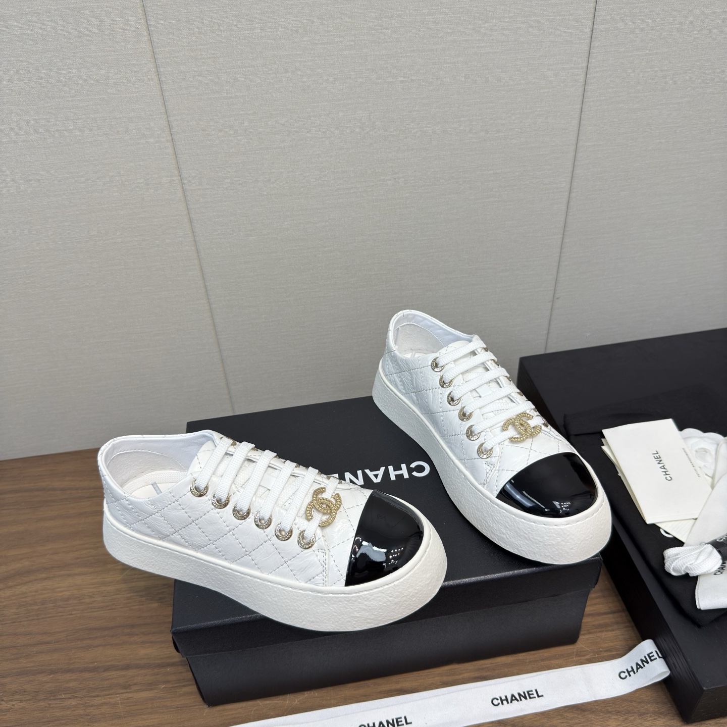 CHANEL 샤넬 스니커즈 신발