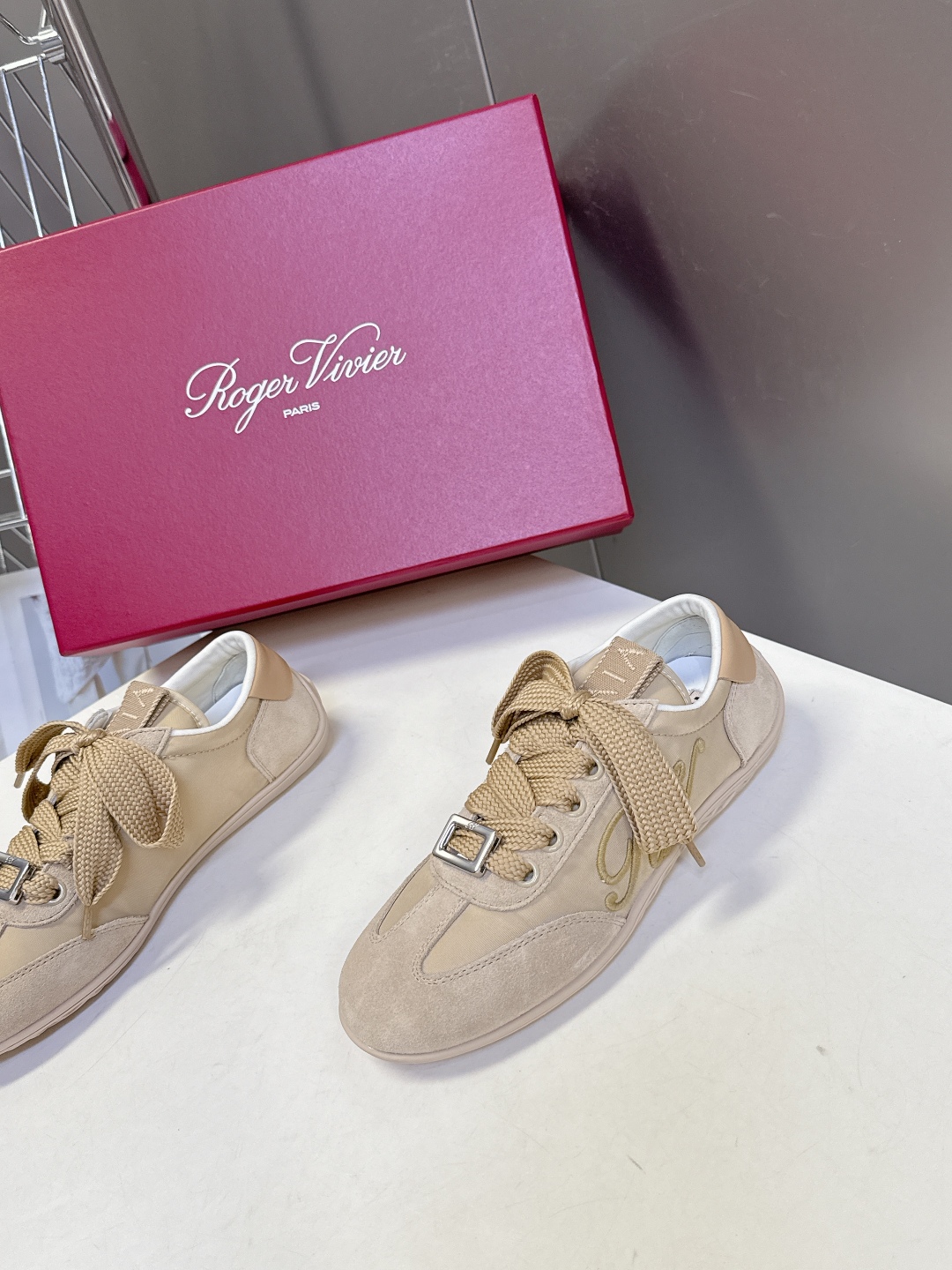 Roger Vivier Rv 로저 비비에 스니커즈 신발