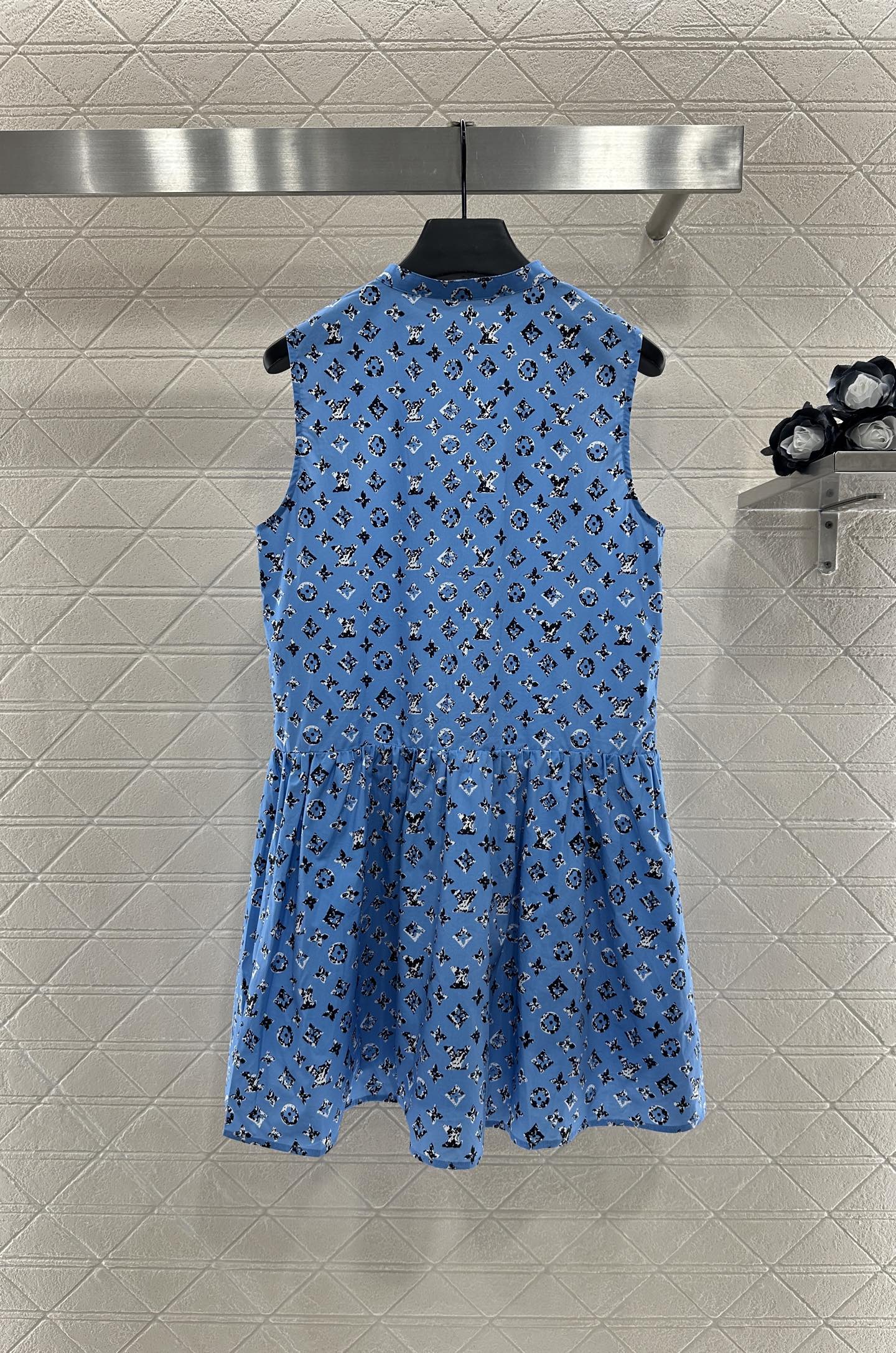 LV 루이비통 민소매 원피스 의류