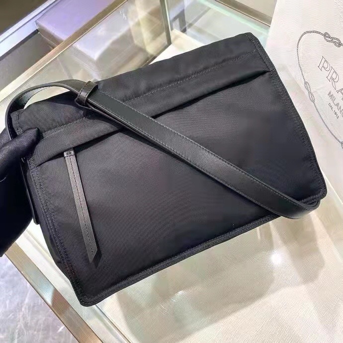 PRADA 프라다 메신저백 크로스백 1BD255