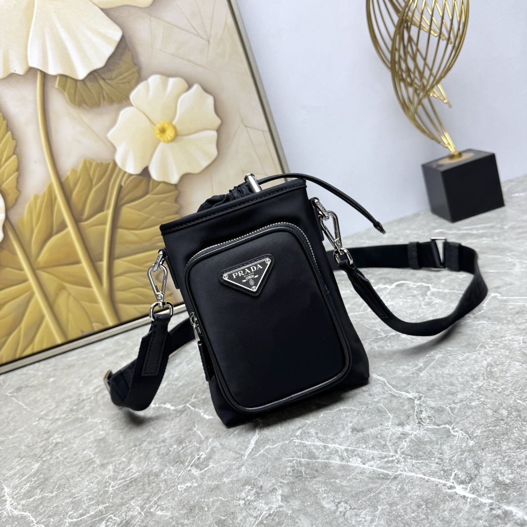 PRADA 프라다 휴대폰 크로스백 가방