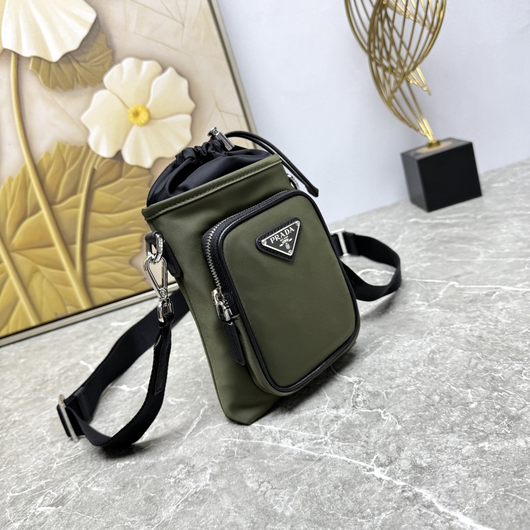 PRADA 프라다 휴대폰 크로스백 가방