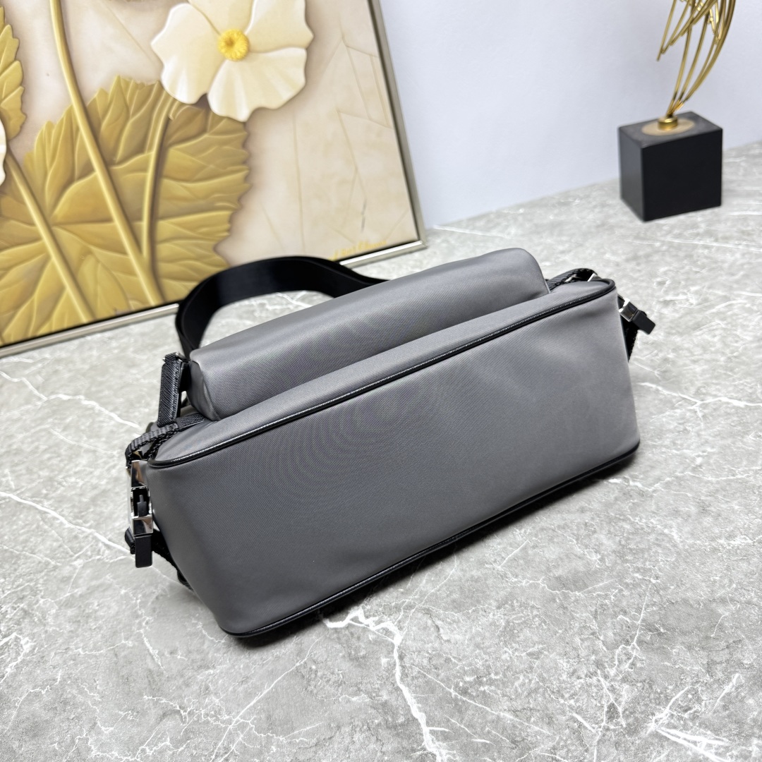 PRADA 프라다 스몰 메신저백 크로스백 가방