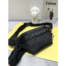 Burberry 버버리 힙색 가방