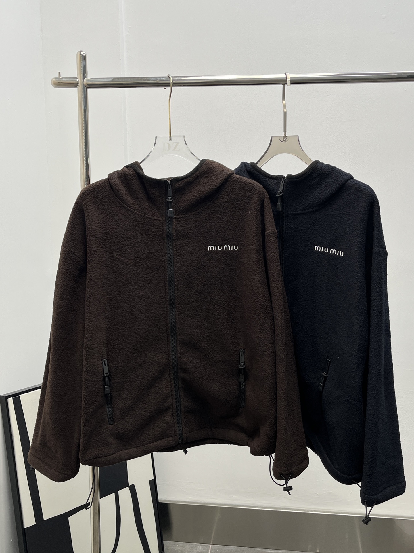 MiuMiu 미우미우 로고 자수 집업 자켓 의류