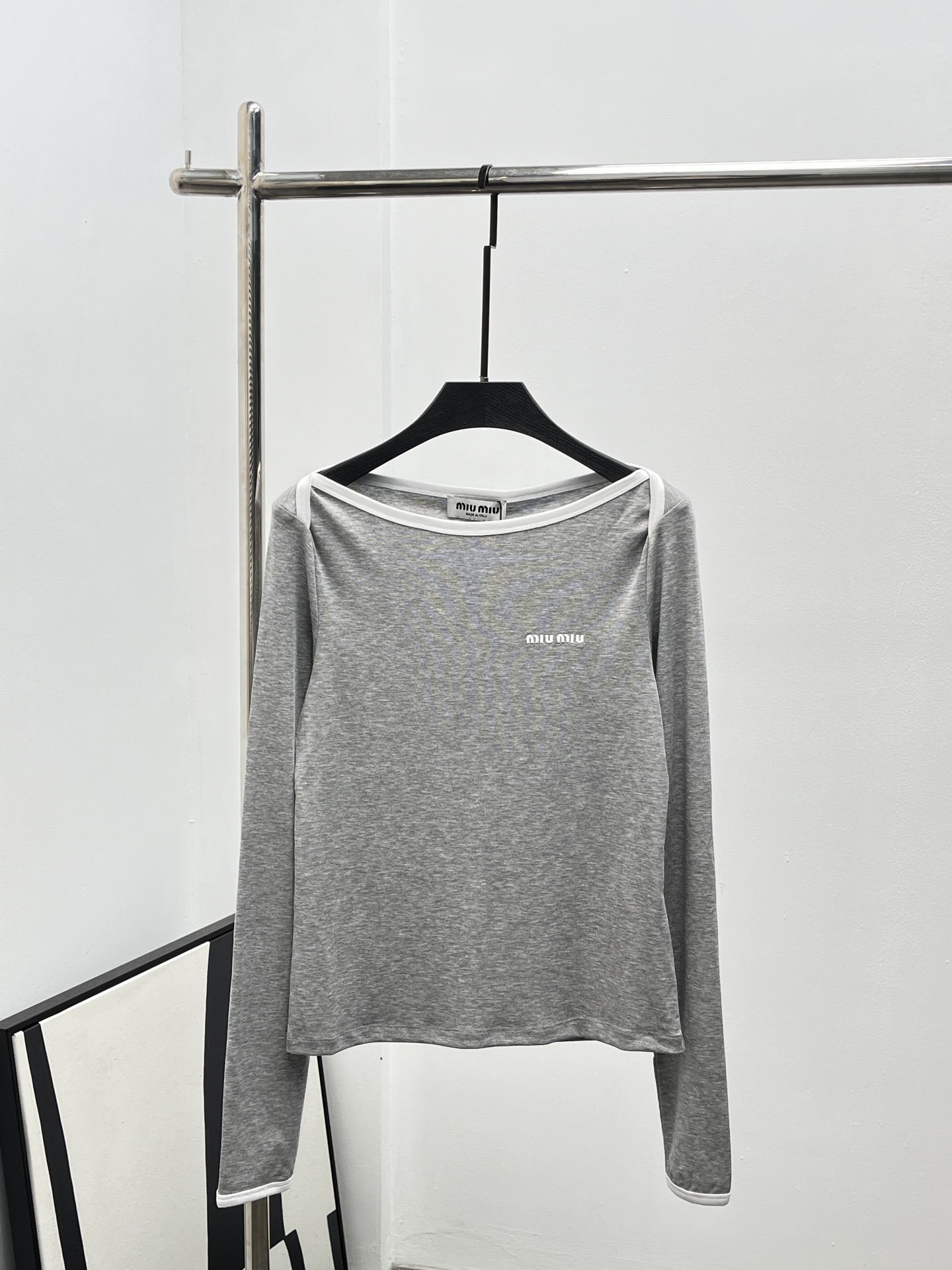 MiuMiu 미우미우 라운드넥 베이직 티셔츠 의류