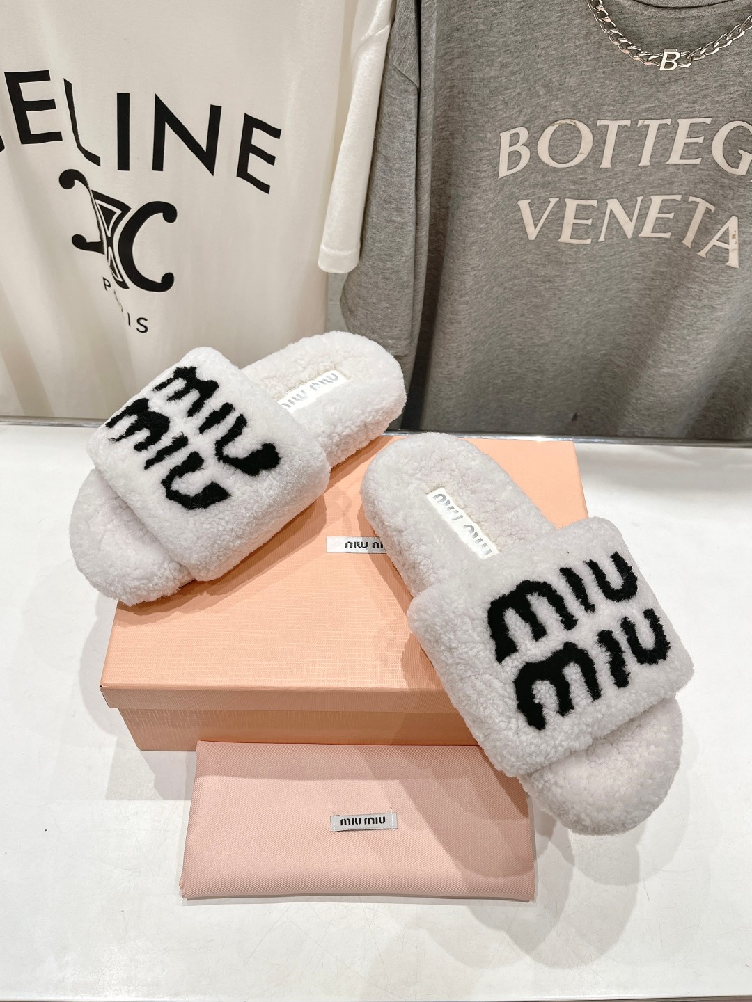 MiuMiu 미우미우 플랫 퍼 슬리퍼 신발