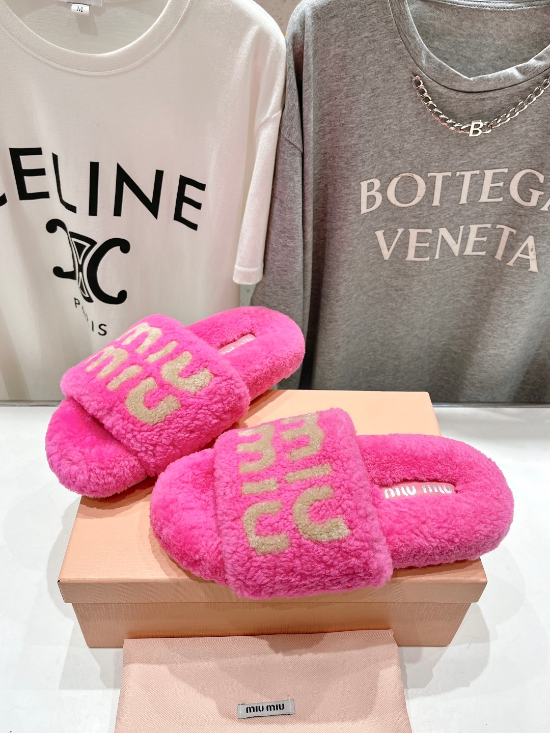 MiuMiu 미우미우 플랫 퍼 슬리퍼 신발