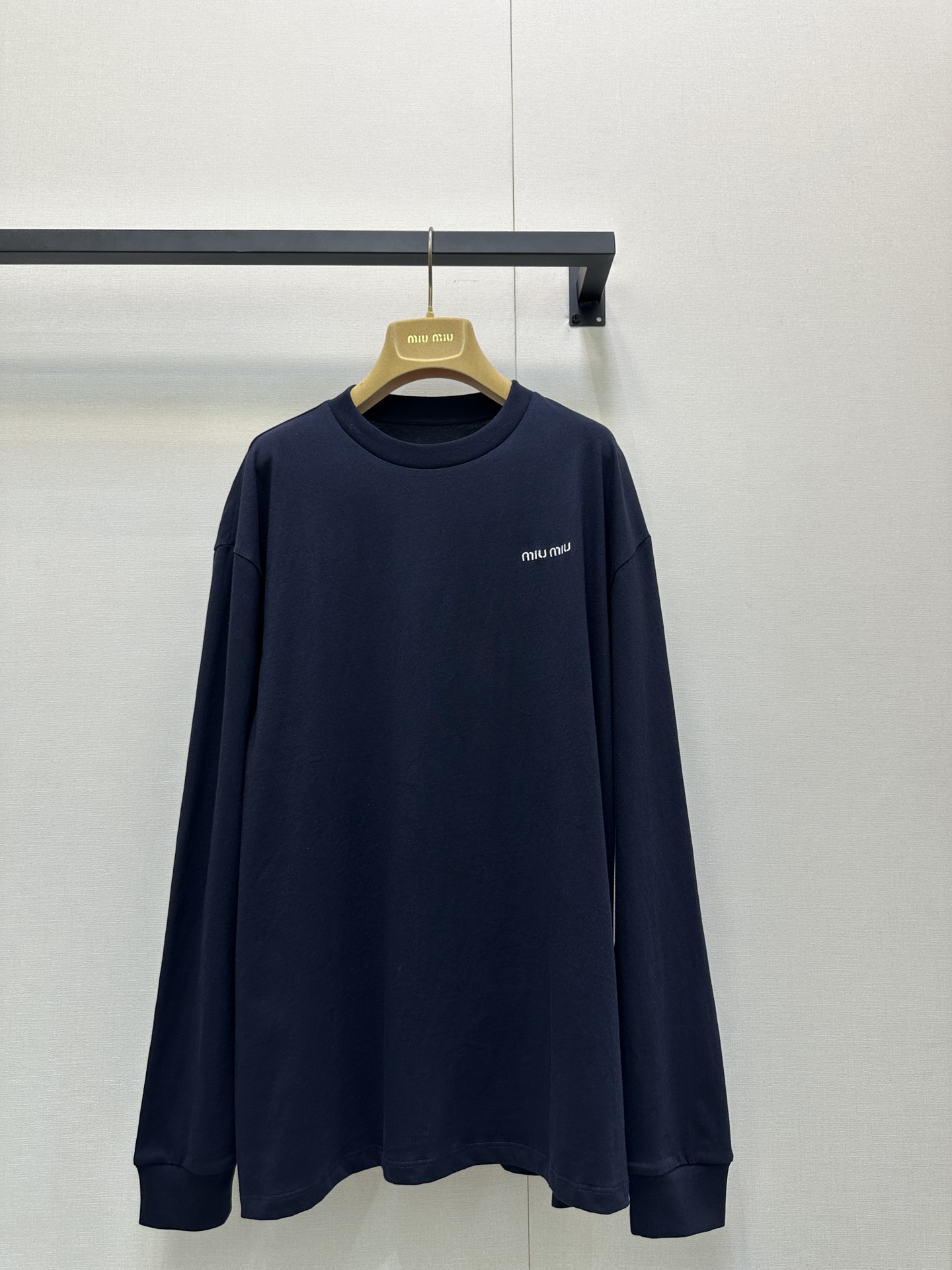 miumiu 미우미우 로고 자수 라운드넥 롱슬리브 티셔츠 의류