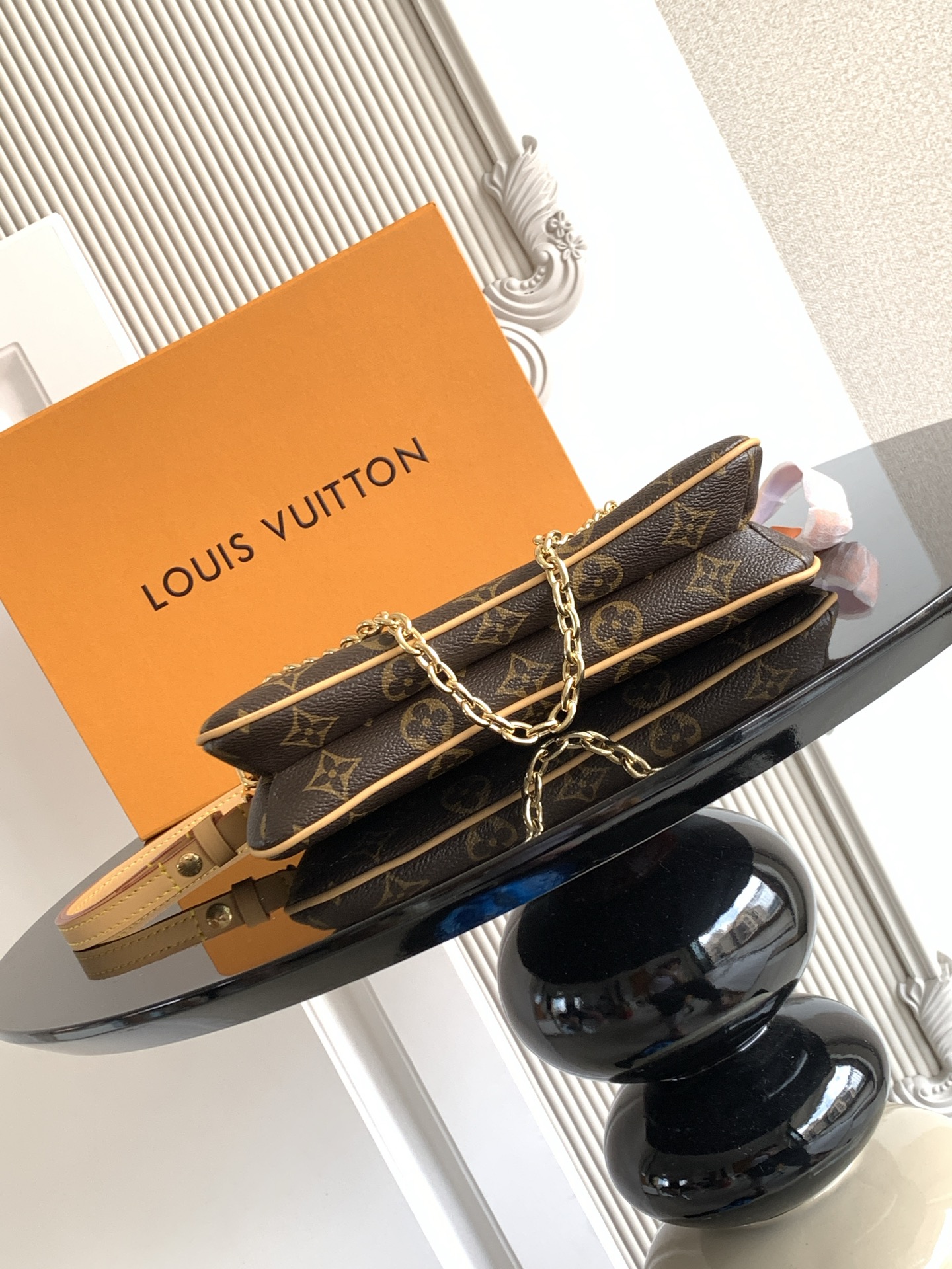 LV 루이비통 숄더백 크로스백 가방 (M83008)