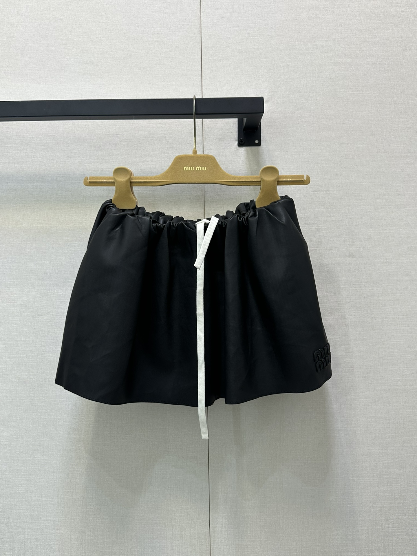 miumiu 미우미우 로고 자수 레더 스커트 치마 의류