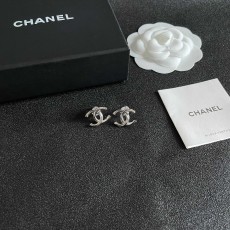 Chanel 샤넬 레터 이어링 귀걸이