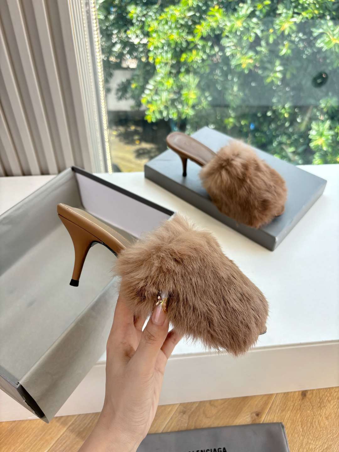 Balenciaga 발렌시아가 퍼 슬리퍼 신발