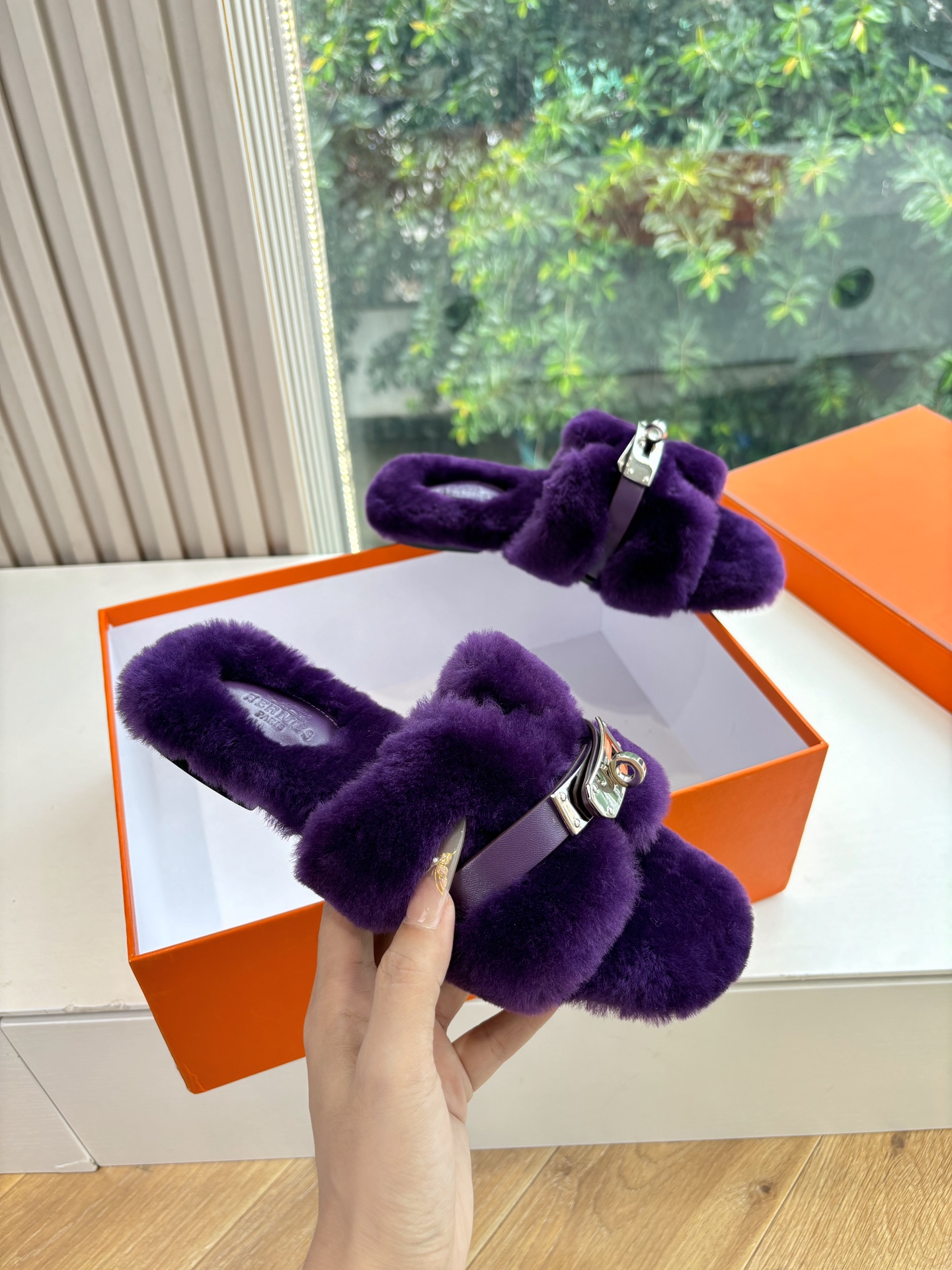 에르메스(Hermes) 양털 퍼 슬리퍼 신발