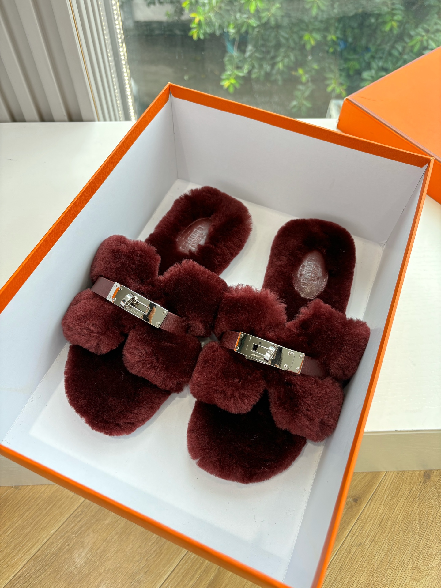 에르메스(Hermes) 양털 퍼 슬리퍼 신발