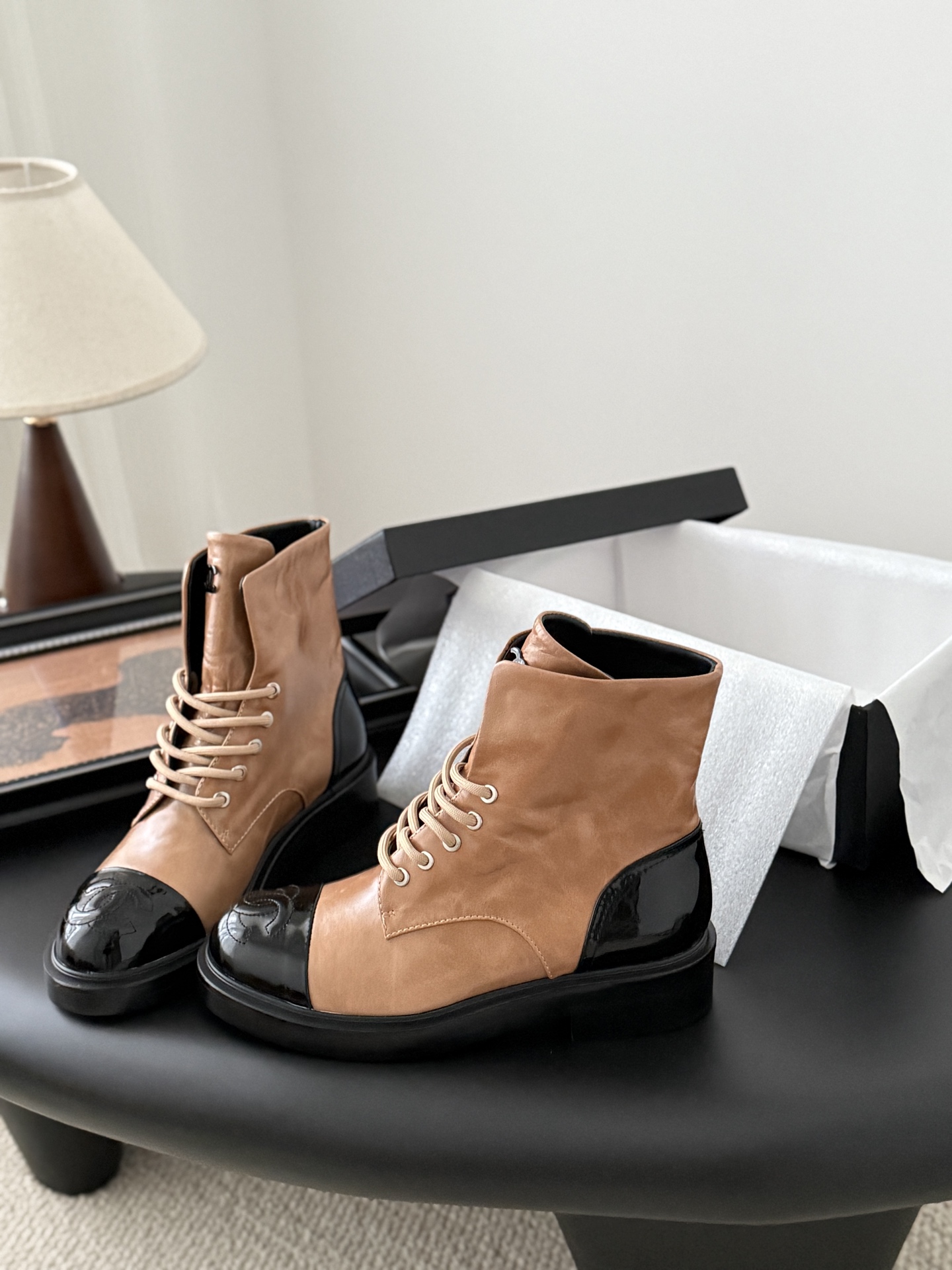 CHANEL 샤넬 25B 아뜰리에 단화 부츠 신발