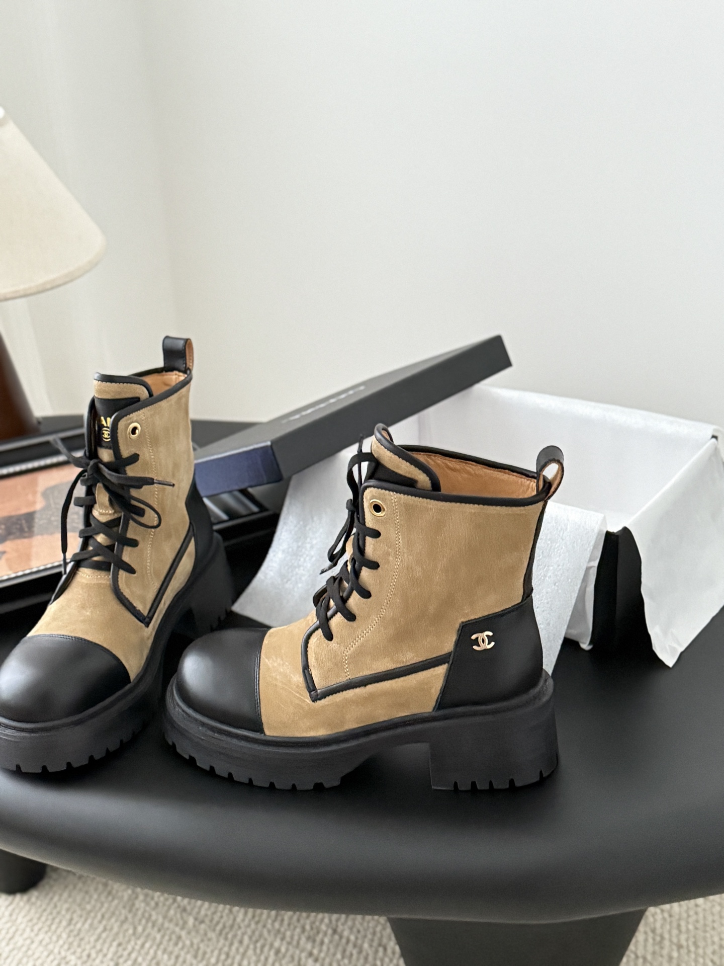 CHANEL 샤넬 25B 아뜰리에 단화 부츠 신발