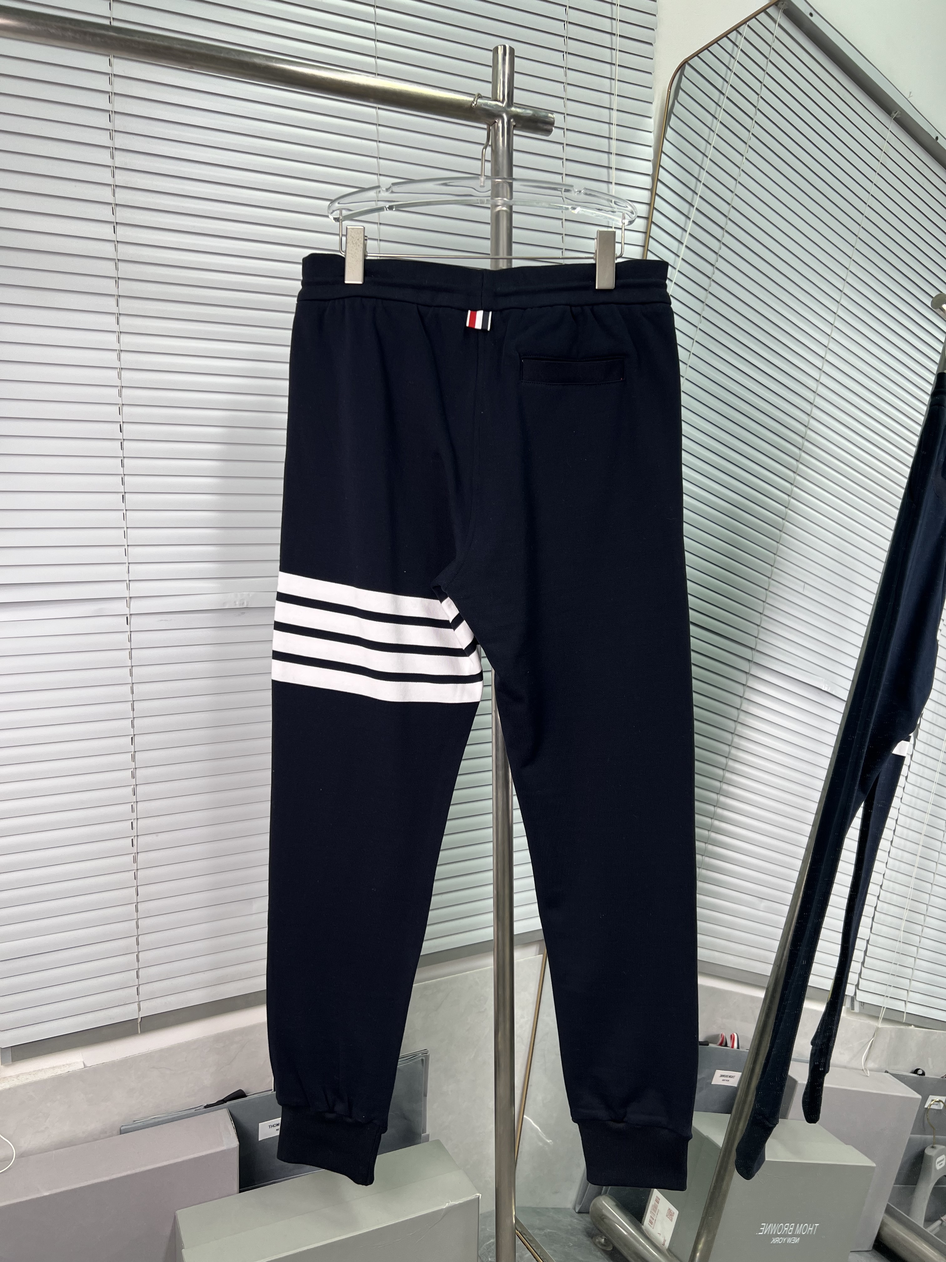 THOM BROWNE 톰브라운 프리폴 트랙 팬츠 바지 의류
