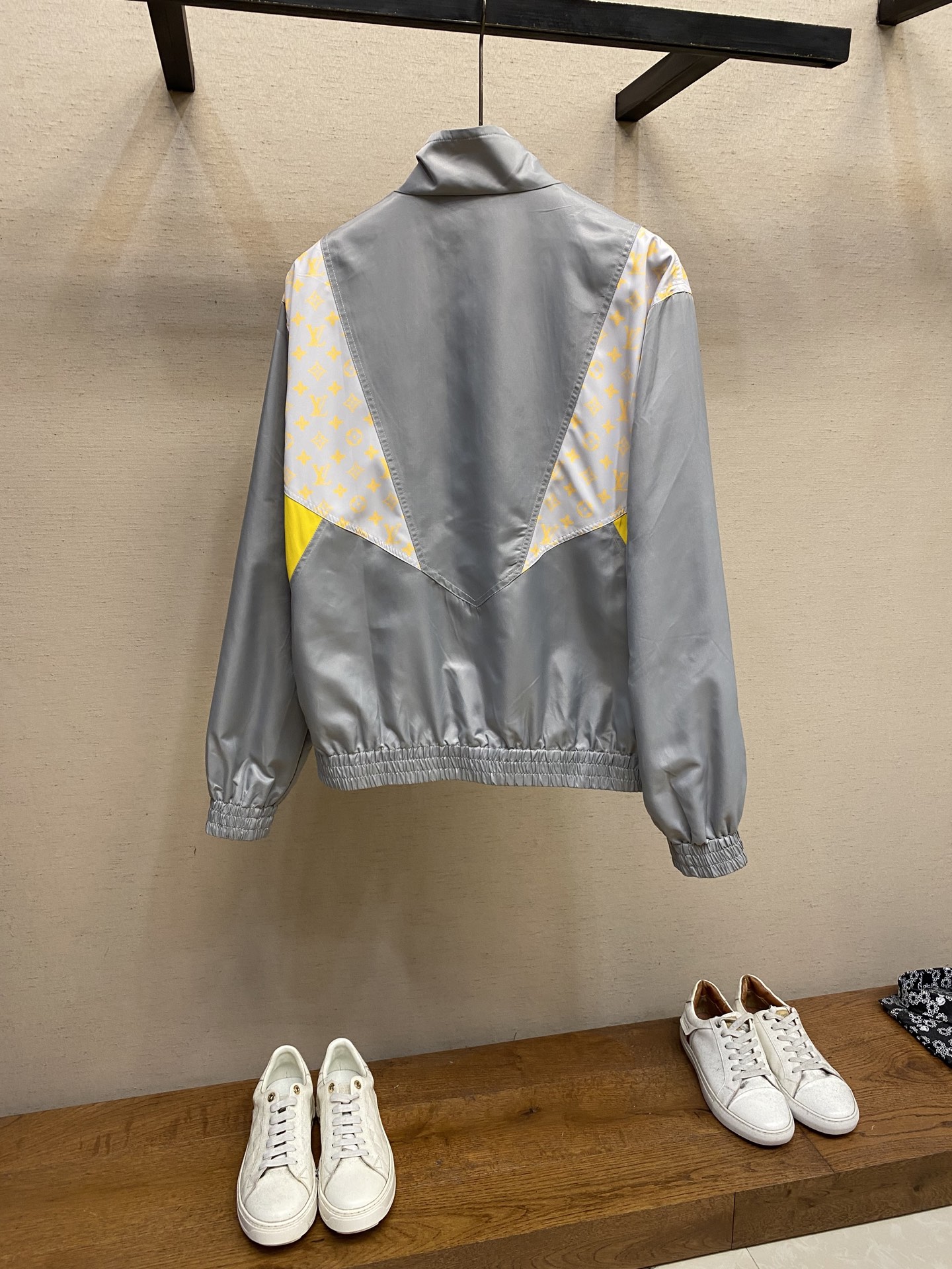 LV 루이비통 바람막이 재킷 의류