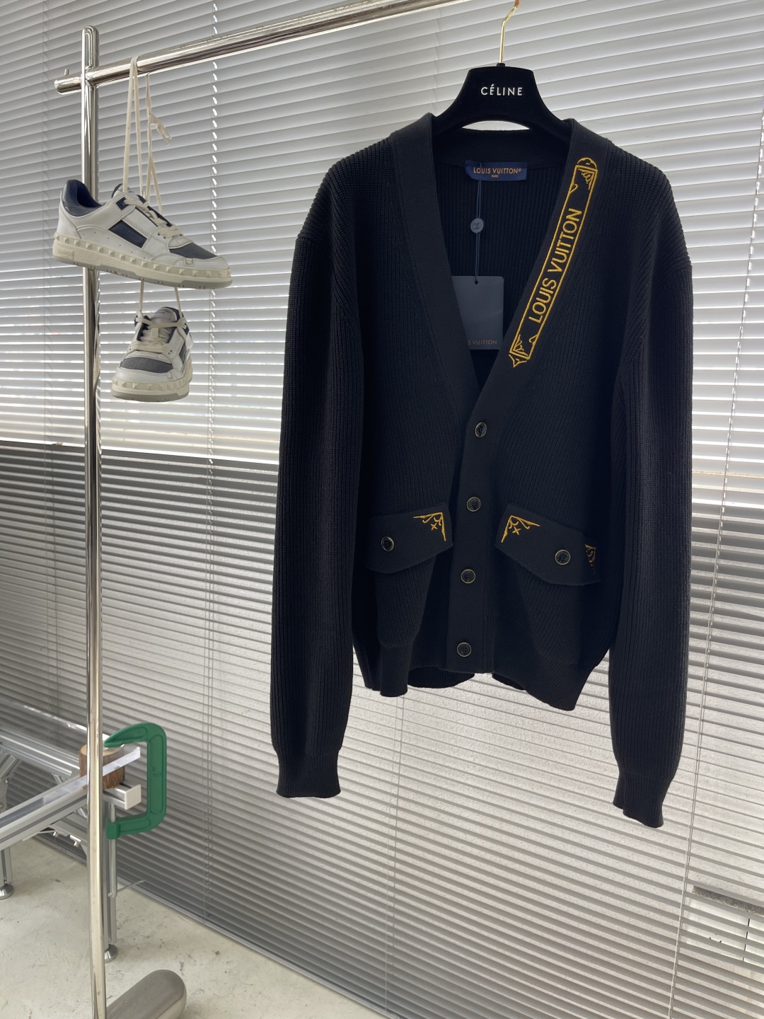 LV 루이비통 가디건 의류