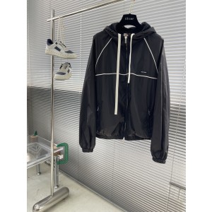 miumiu 미우미우 지퍼 후드 바람막이 재킷 의류