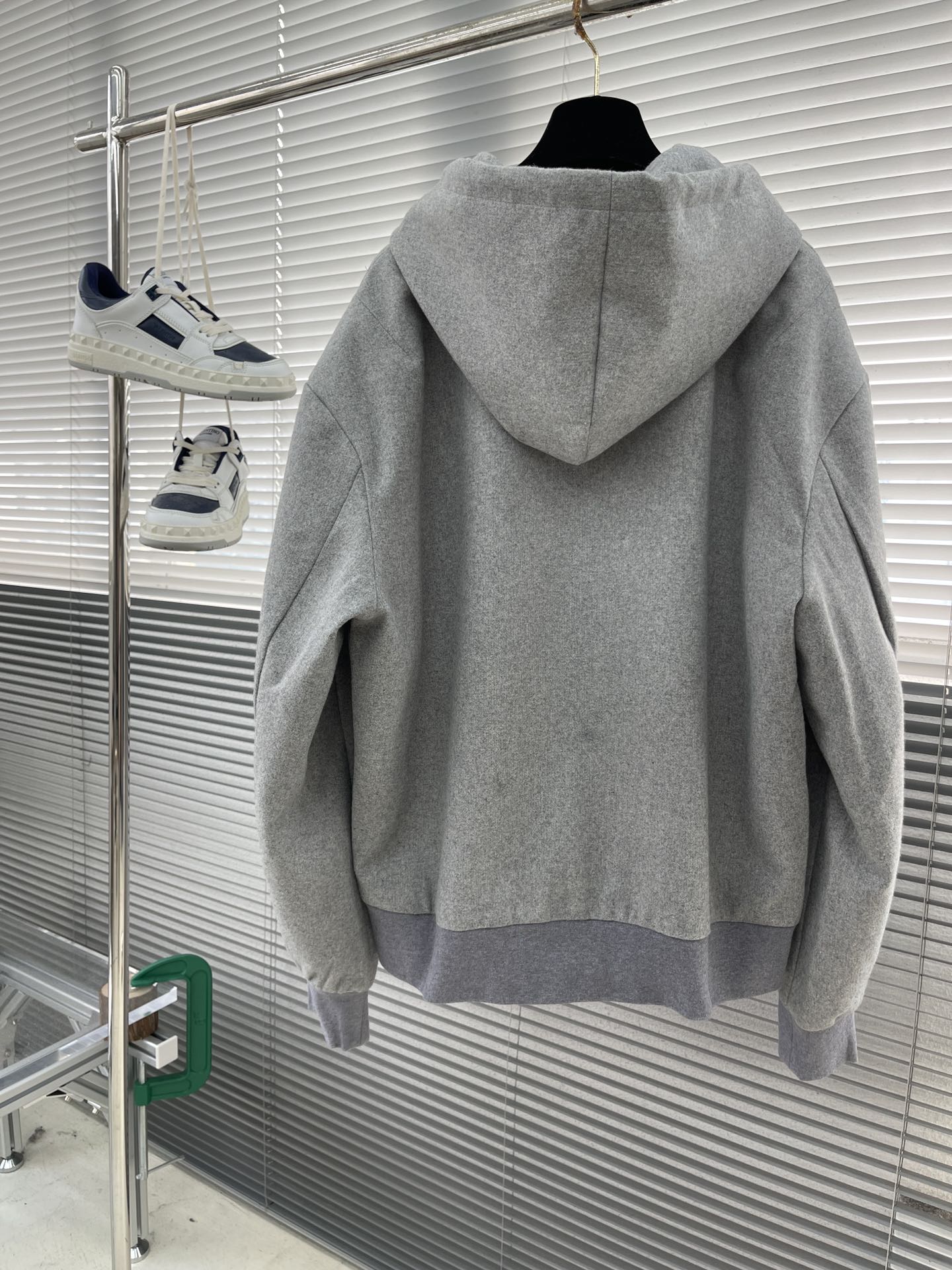 LV 루이비통 메탈 레터 로고 울 니트 후드 집업 재킷 의류