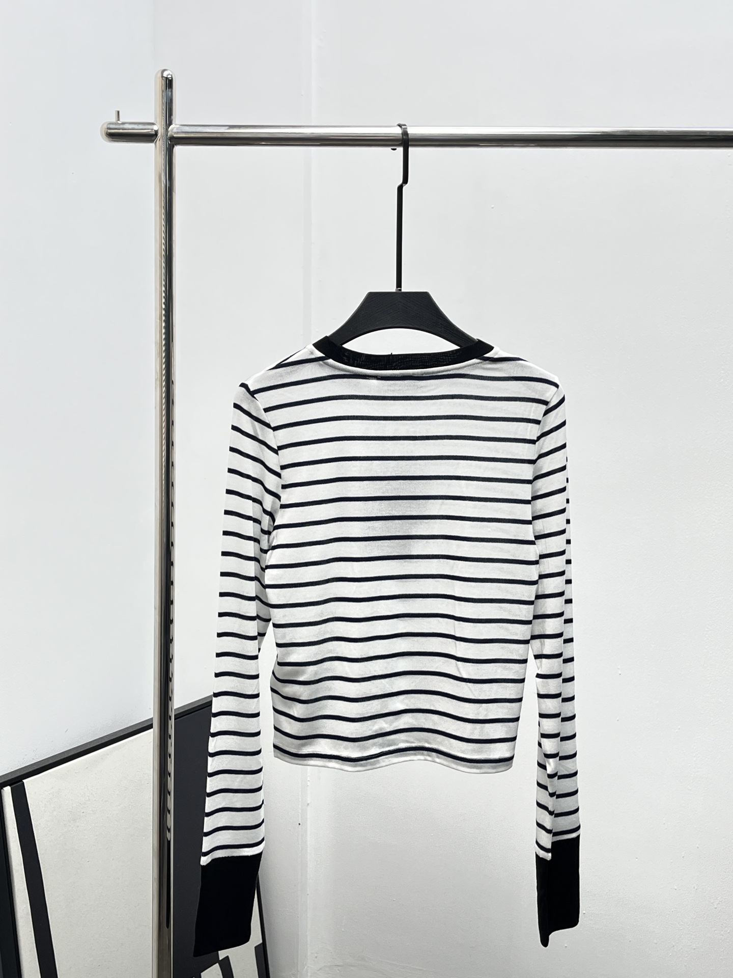 Prada 프라다 스트라이프 슬림핏 롱슬리브 티셔츠 의류