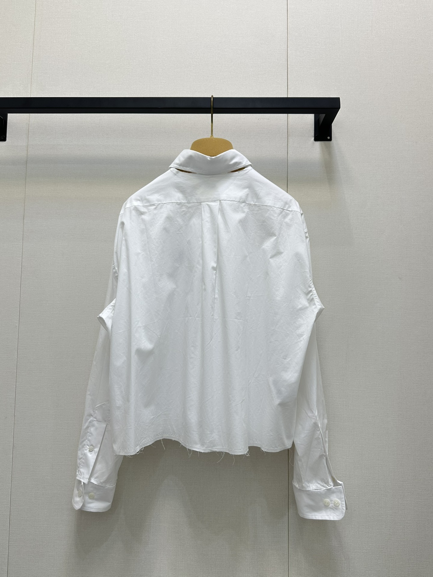 MiuMiu 미우미우 로고 자수 크롭 긴팔 셔츠 의류