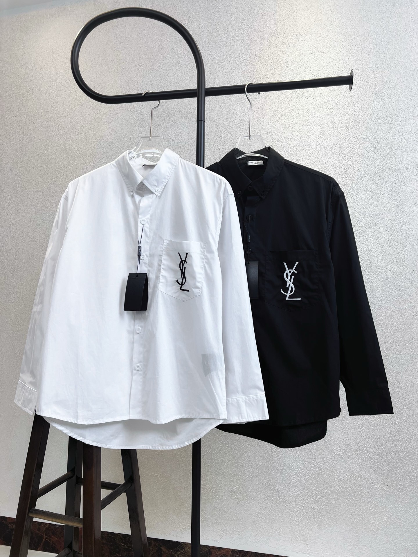 YSL 생로랑 포켓 로고 레터링 셔츠 의류