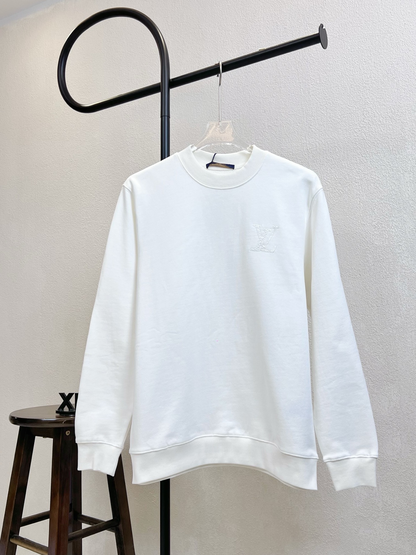 LV 루이비통 전후면 로고 자수 맨투맨 의류