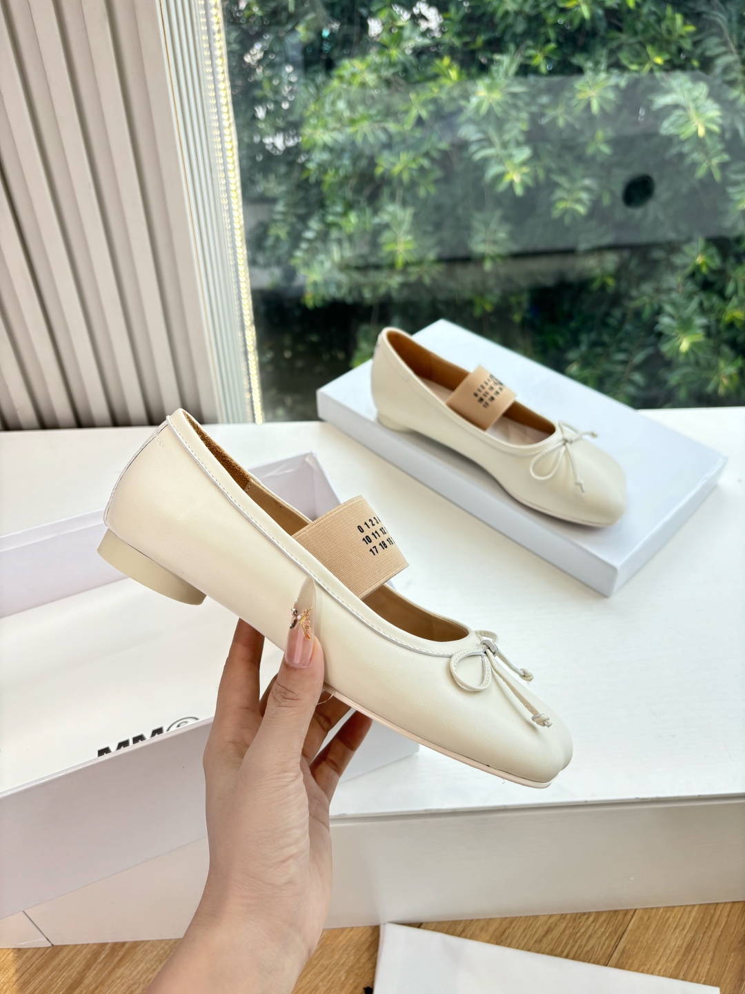 Maison Margiela MM6 메종 마르지엘라 타비 굽 낮은 메리제인 플랫 슈즈 신발