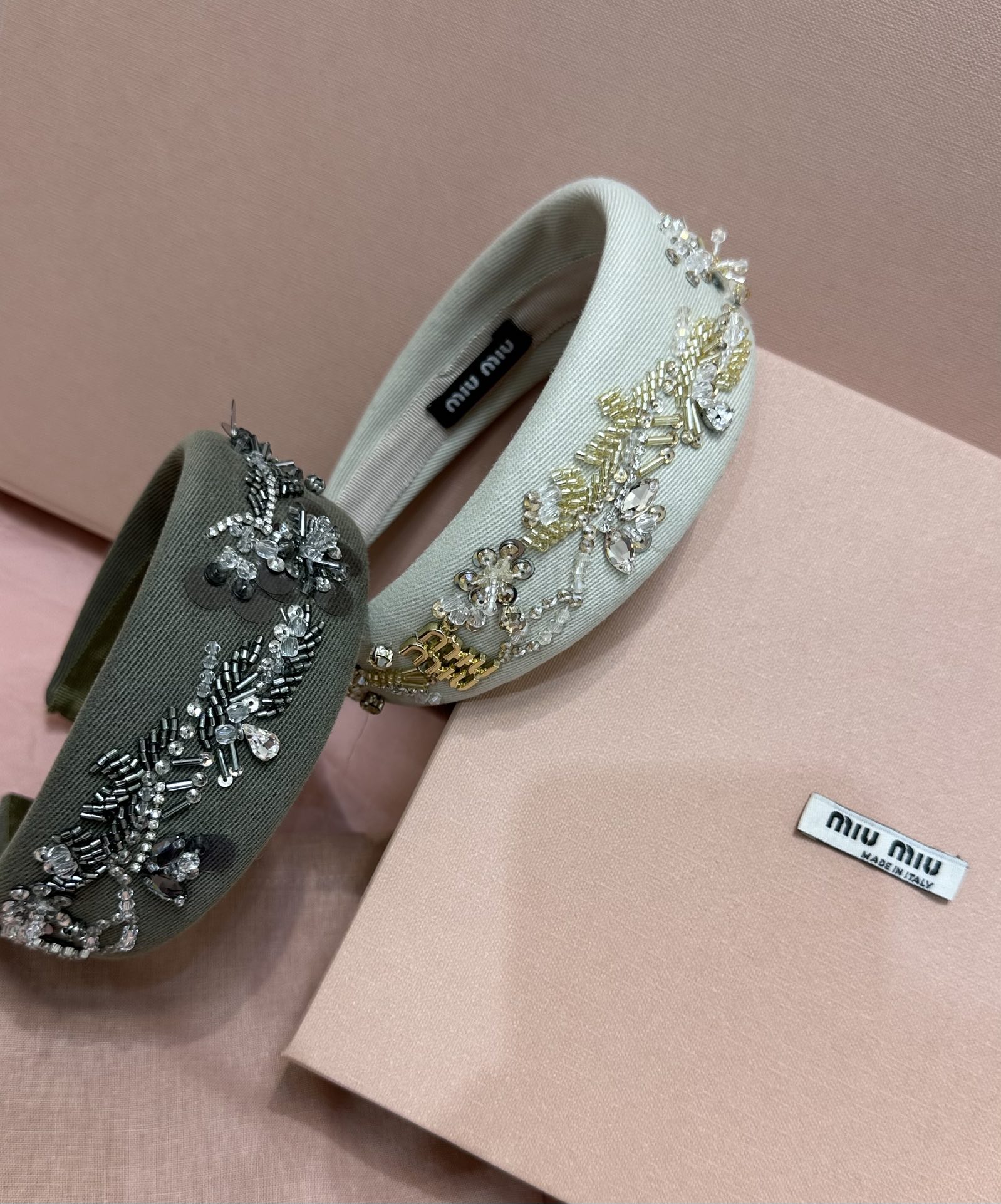 miumiu 미우미우 장식 머리띠 헤어밴드