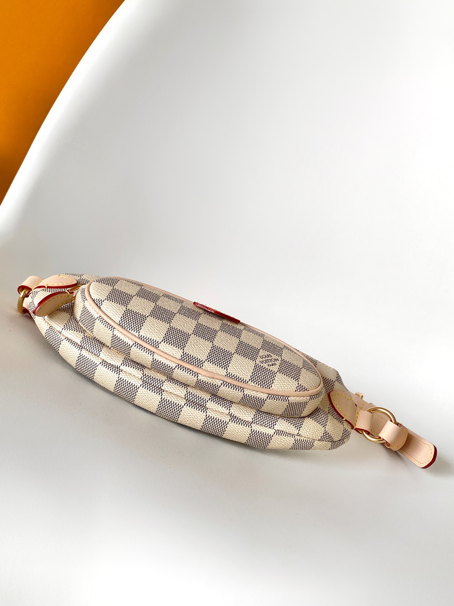 LV 루이비통 Keepit 웨이스트 백 힙색 가방