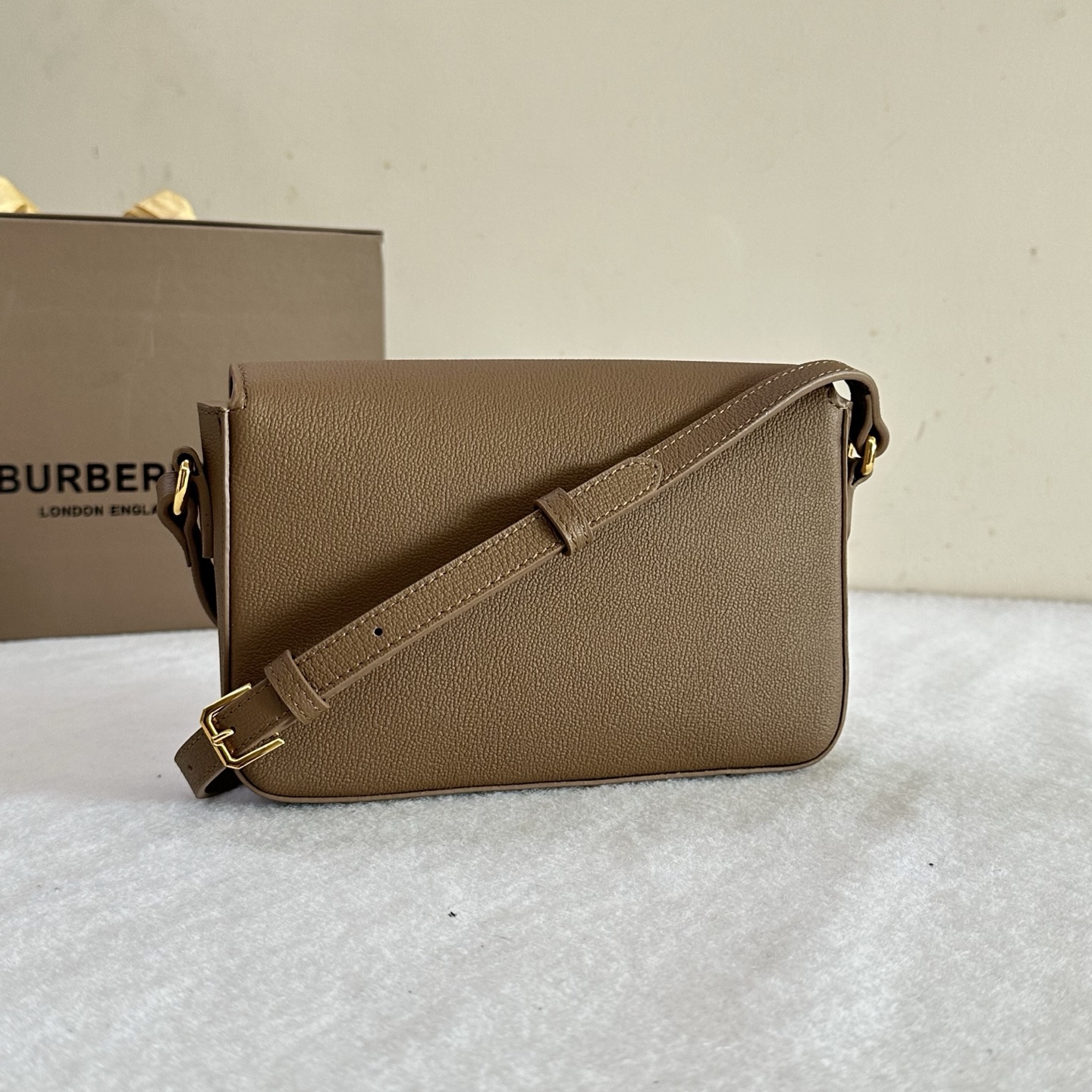 Burberry 버버리 신상 체크 크로스백 가방