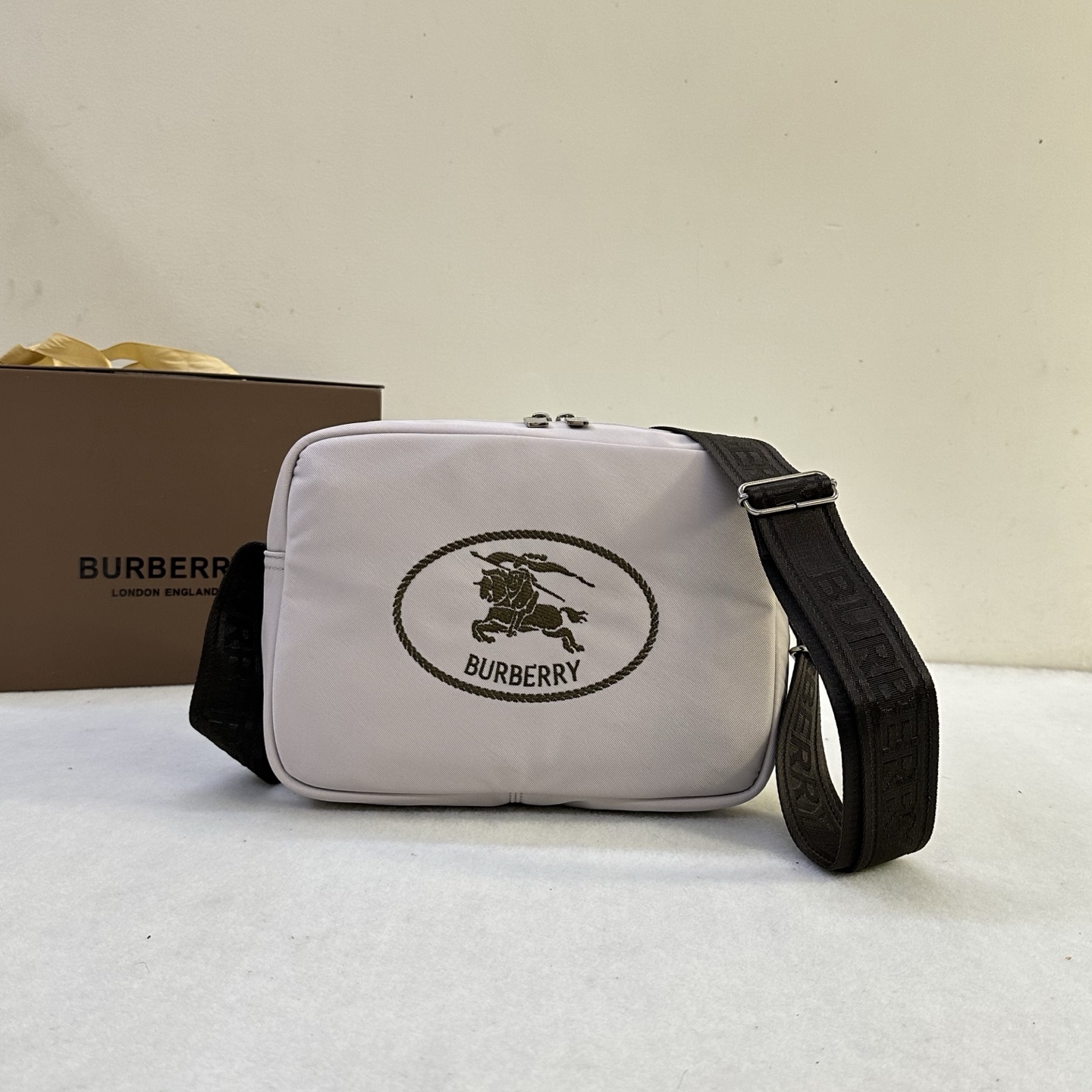 Burberry 버버리 Orkney 오크니 크로스백 가방