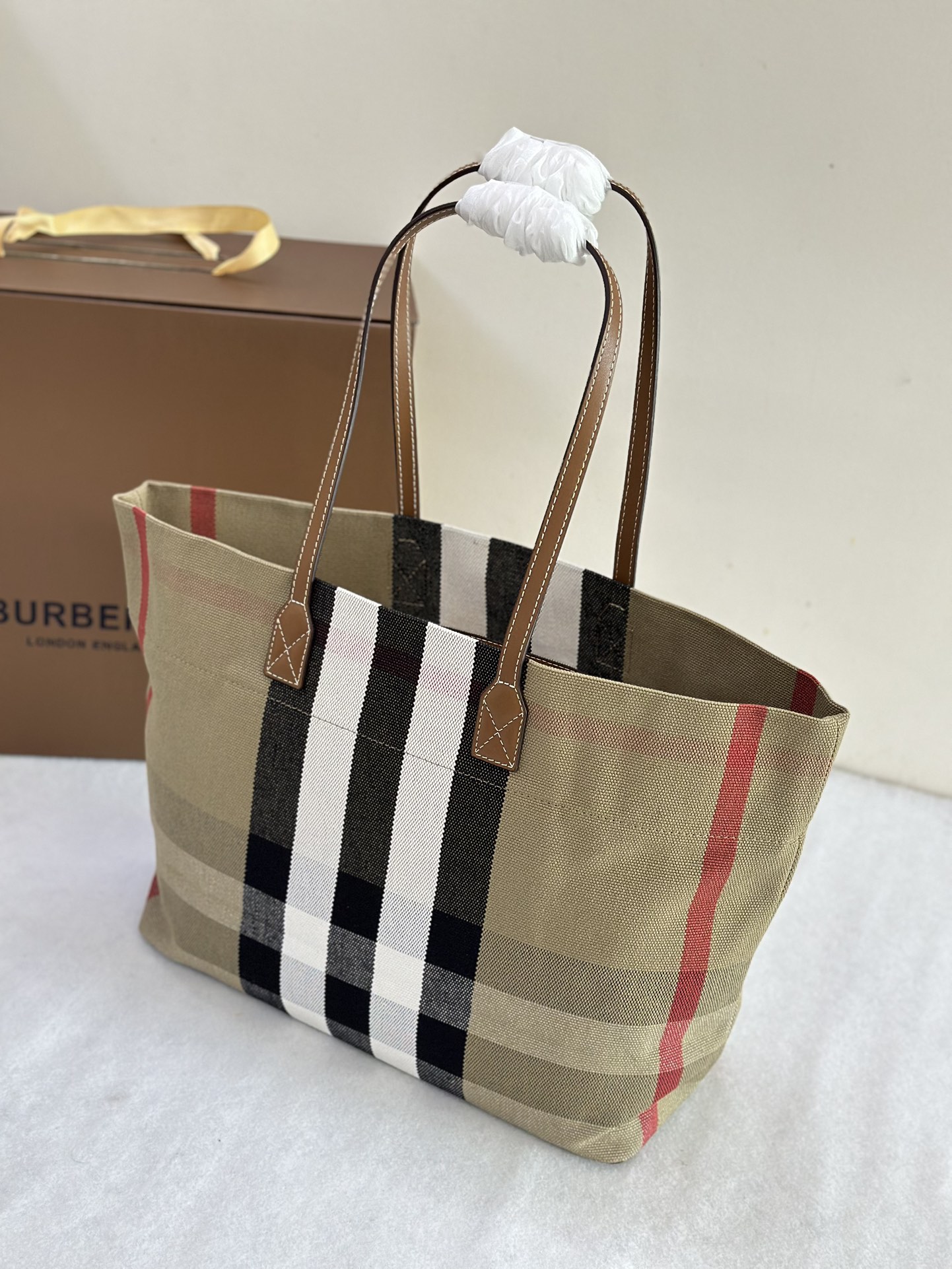 Burberry 버버리 버버리 옐로우 체크 토트백 가방
