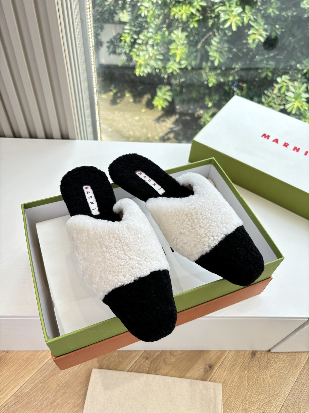 Marni 마르니 여성용 뮬 슬리퍼 신발