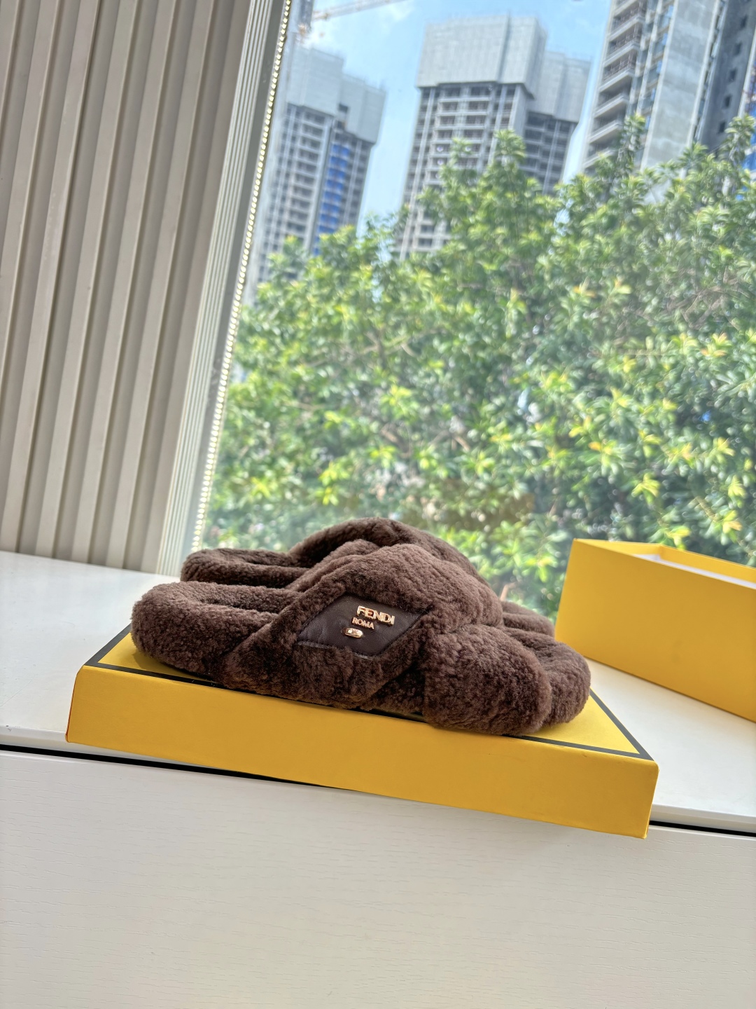 Fendi 펜디 퍼 슬리퍼 신발