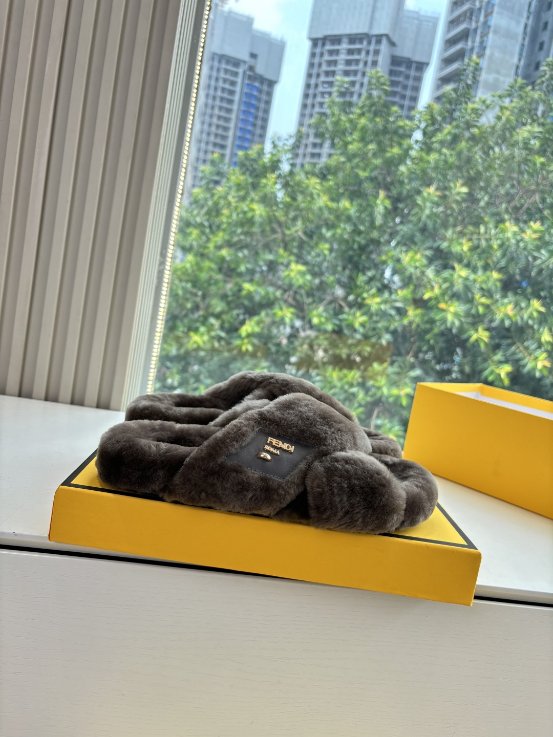 Fendi 펜디 퍼 슬리퍼 신발