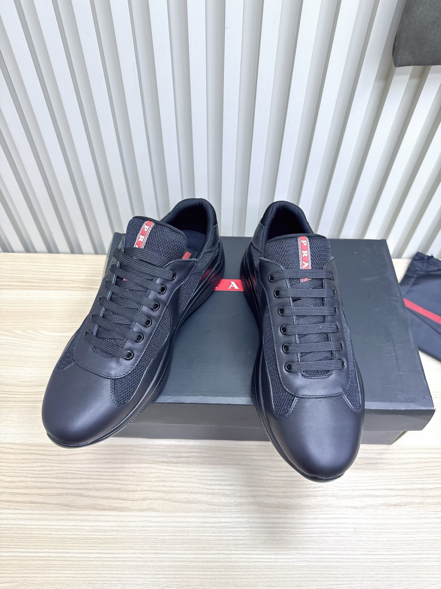 Prada 프라다 남성 캐주얼 스니커즈 신발