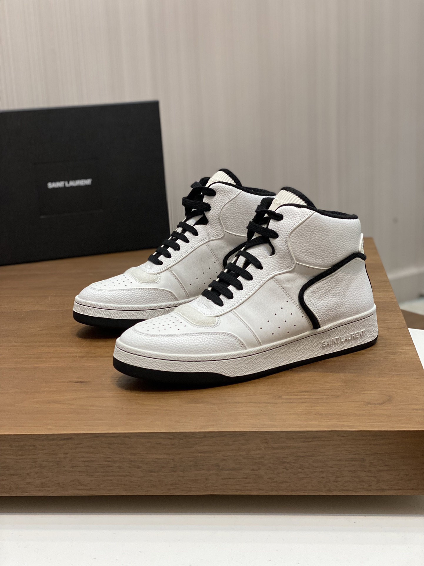 YSL Saint Laurent SL/61 생로랑 스니커즈 신발