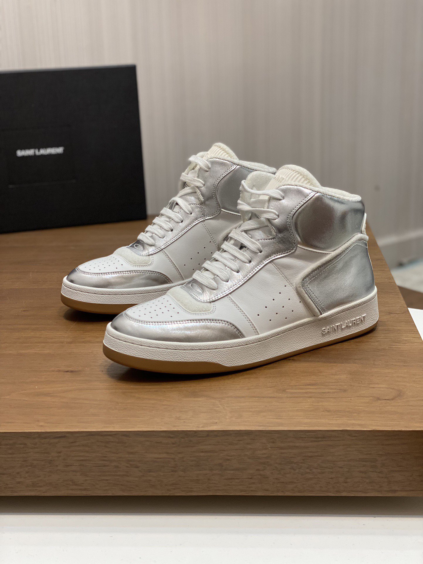 YSL Saint Laurent SL/61 생로랑 스니커즈 신발