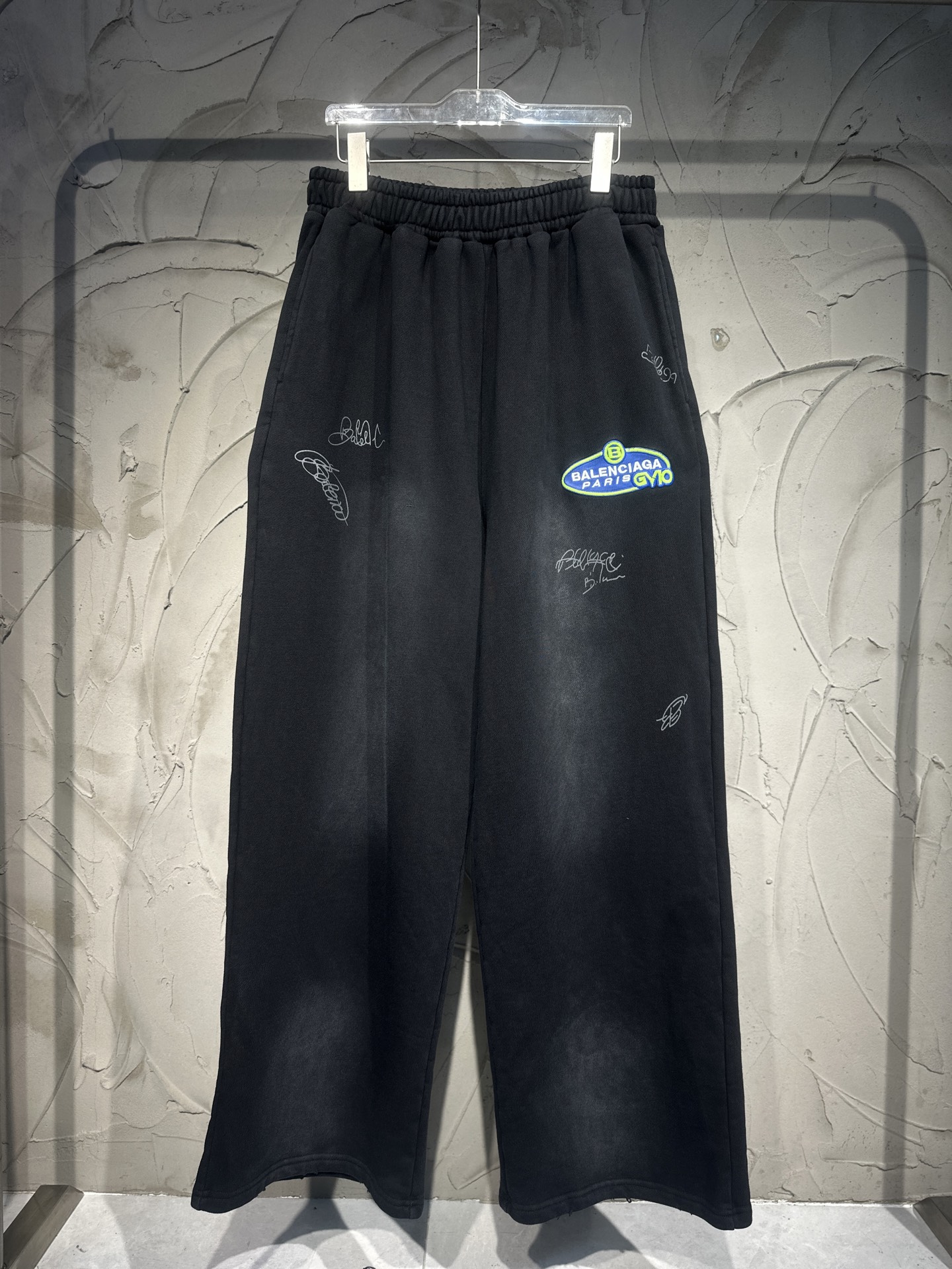 BALENCIAGA 발렌시아가 그래피티 시그니처 워싱 팬츠 바지 의류