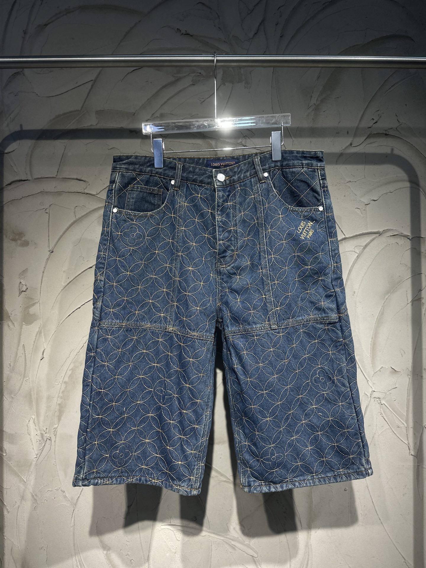 LV x Nigo 루이비통 자수 워크 7부 데님 반바지 의류