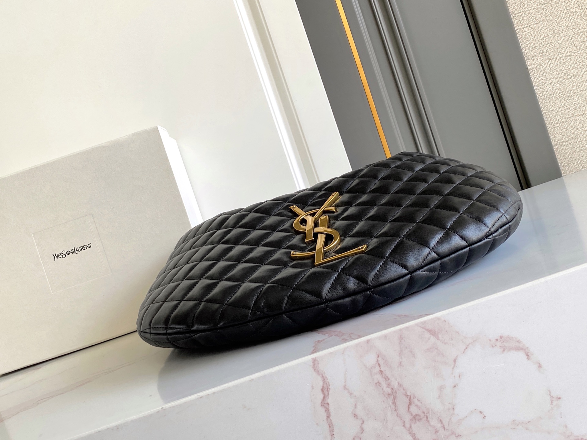 YSL ICARE 생로랑 퀼팅 나파 가죽 호보백 가방