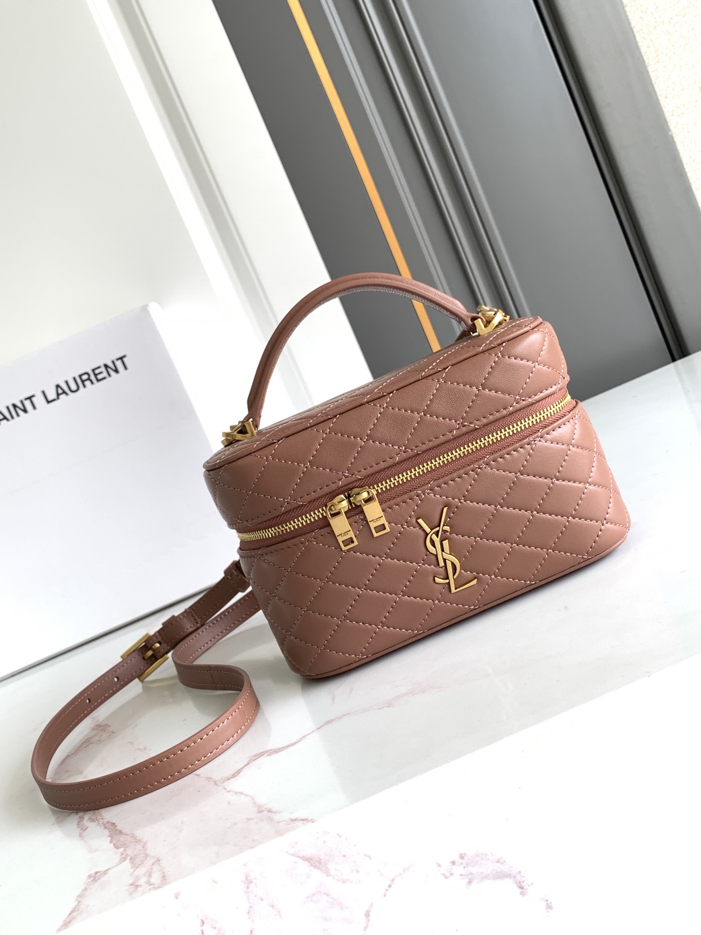 YSL GABY VANITY BAG 생로랑 미니 양가죽 크로스바디 가방