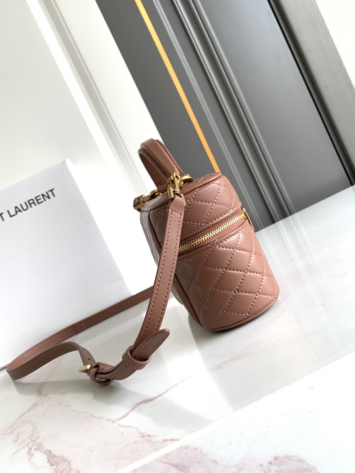 YSL GABY VANITY BAG 생로랑 미니 양가죽 크로스바디 가방