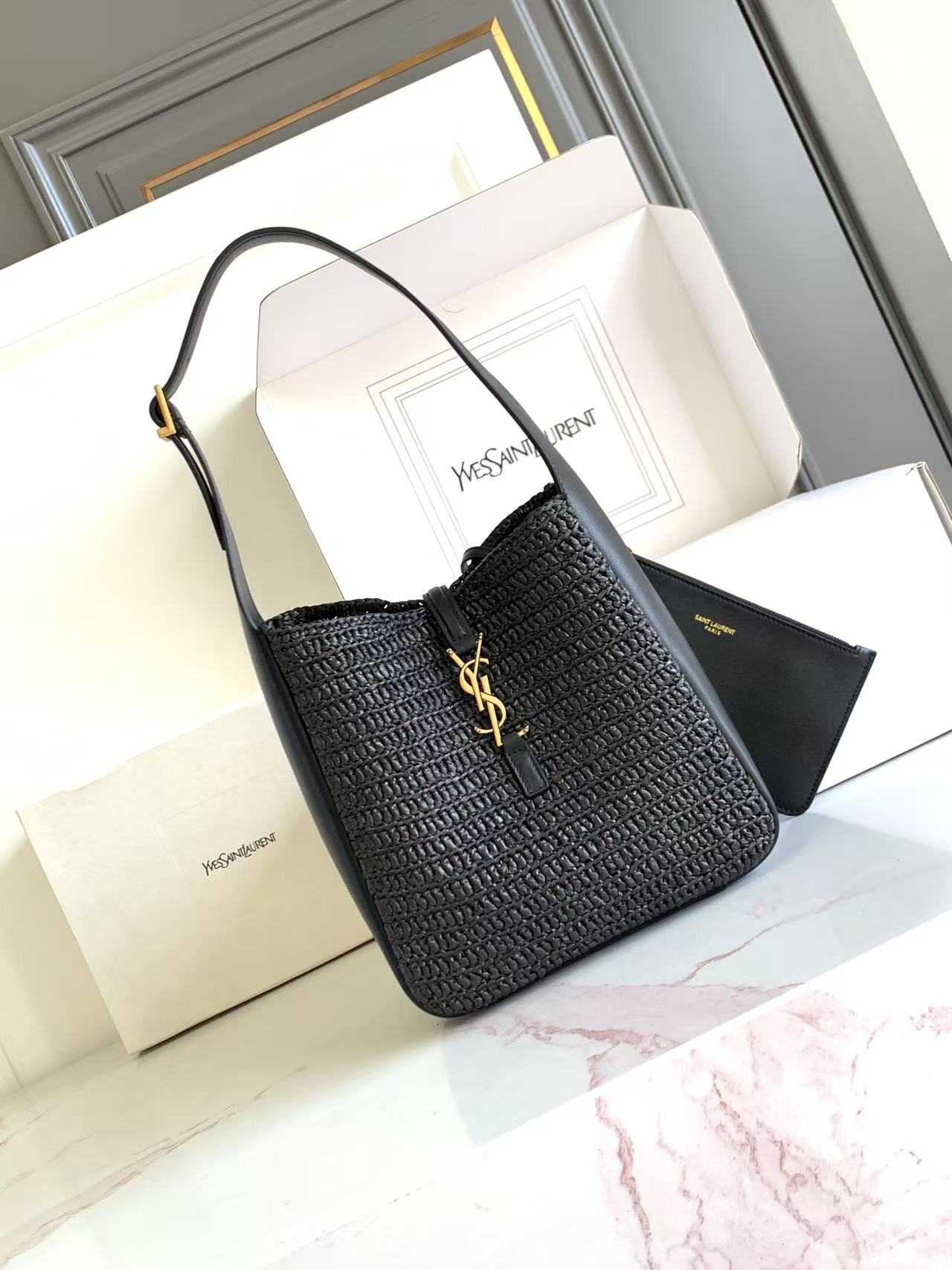YSL LE 5 À 7 생로랑 소형 PP 라피아 & 가죽 백 가방