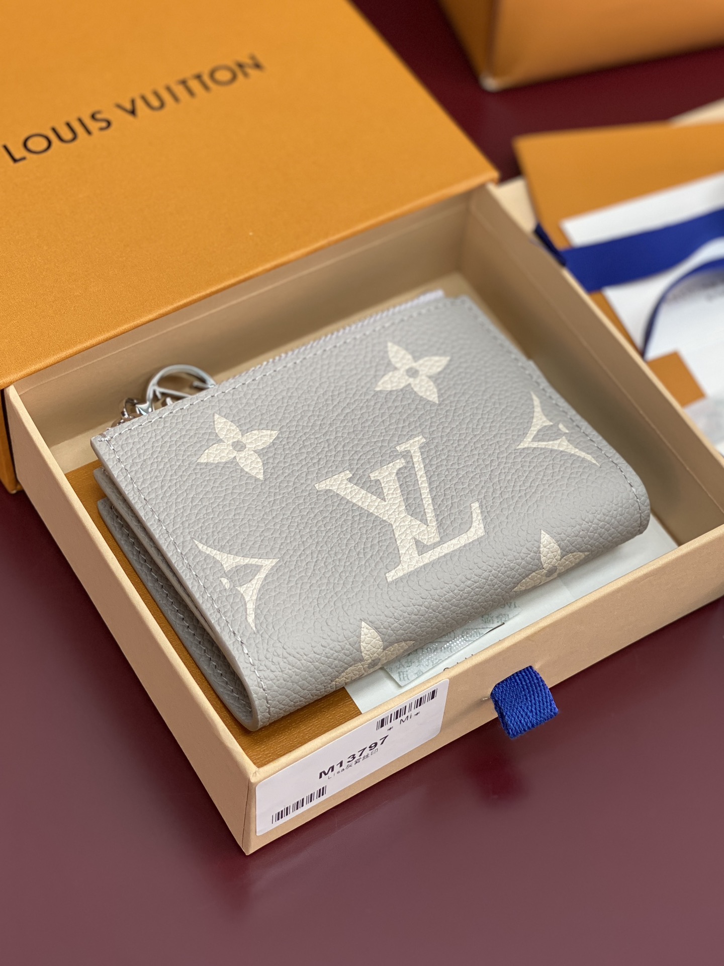 LV 루이비통 M13797 Lisa 지갑